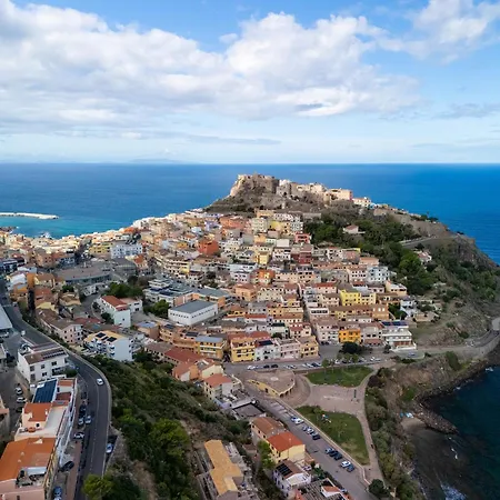 Air Conditioning, Swimming Pool And Parking Space Apartman Castelsardo