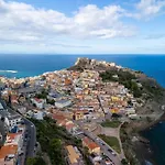 Air Conditioning, Swimming Pool And Parking Space Lejlighed Castelsardo