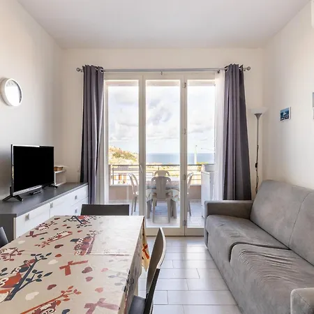 Apartament Vista Mare E Castello, Piscina E Posto Auto