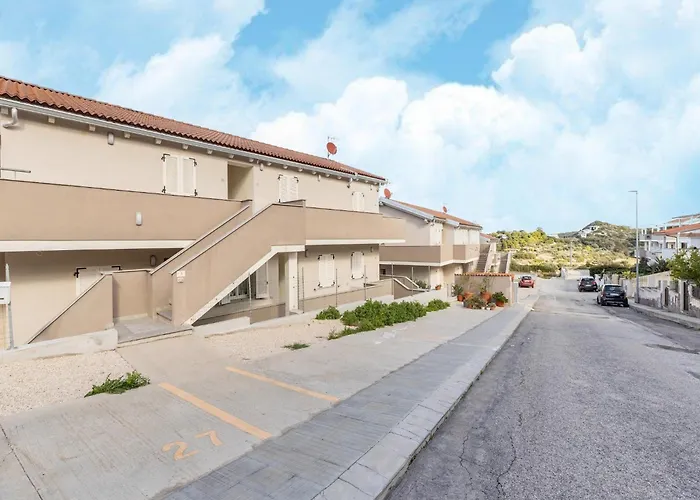 Vista Mare E Castello, Piscina E Posto Auto *